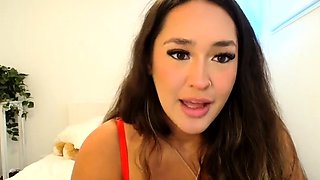 Webcam sex show featuring a brunette amateur MILF