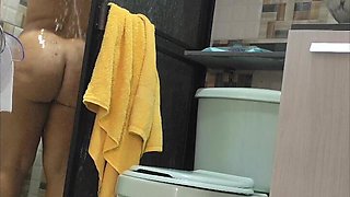 Looking at My Egyptian Stepmom While She Bathes, Real Sex