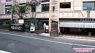 Winsome Beautiful's eating pussy video