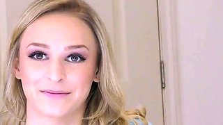 Emma Hix A Blonde Beautiful With Fresh Pussy Enjoys At