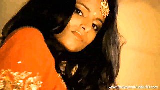 Harmonious love - belly smut - Bollywood Nudes HD