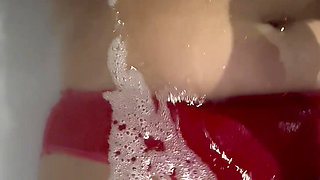 Indian Bbw Bhabhi Taking Shower in Bathtub Showing Her Huge Boobs and Pussy