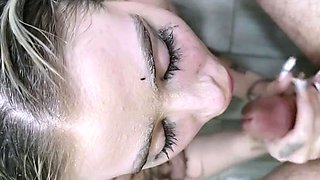 Webcam records amateur teens blowjob