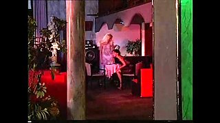Italian MILF Michelle Wild Vintage Blowjob & Cumshot Episode 5 - Huge Cock Sucking