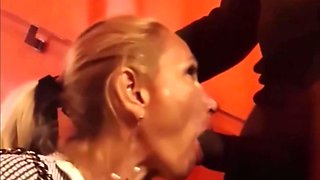 l amant black la baise dans les escaliers