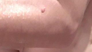 Squirting and Pissing Lesbians