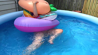 Too Many Pool Tubes! Outdoor Looner Fun