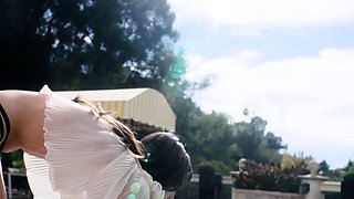 Nude teen Ivy introdcing her hairy pussy