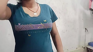 Hot Petite Girlfriend Funny Hindi Audio Desi Sexy Video, XXX Video