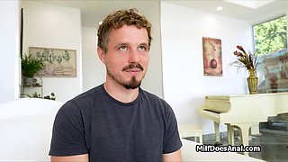 Titty having intercourse cougar during her home yoga session