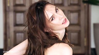Hottie Leona Mia's solo female clip