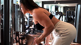 Sizzling Amateur Cock sucking Brunette on Cam