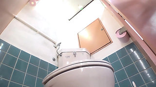 High School Girl Toilet Sex Voyeurism 4-3