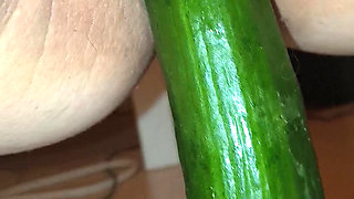 Squirting cucumber