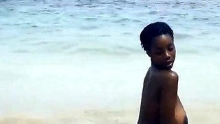 Public Flashing Of Big Natural Tits In The Moment Of Escape