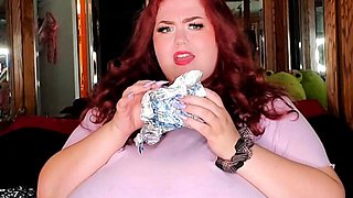 amateur cutie redhead fingering herself on live webcam