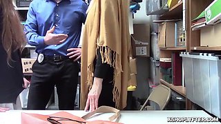 Lp officer pounding the old vulva on top