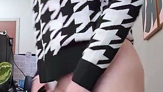 amateur blonde solo webcam