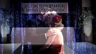 Hardcore fucking on the couch with amateur blonde