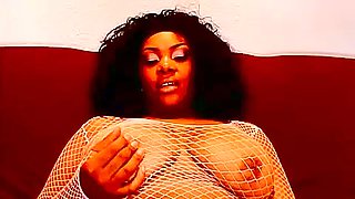 Amazing ebony girl is making her guy crazy with her big ass