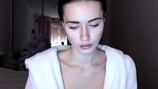 Amateur Webcam Teen Masturbates And Teases