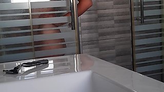 Real Amateur Nympho Couple Having Passionate Hard Fuck in the Shower