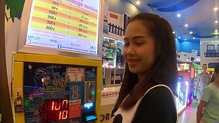 Asian temptress flaunts her naturals in HD POV