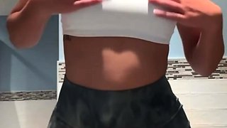 Kirstentoosweet Kneels To Strip Her Big Ass Onlyfans Video