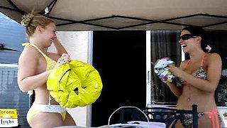 Horny blonde teen babe rubbs her shaved taco outdoor