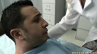 Ravishing Riley Evans - blowjob dirt - Brazzers Exxtra