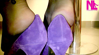 Shoeplay in Violet Velvet Pumps and Black Butterflied Pantyhose