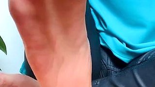 Close up amateur masturbating solo