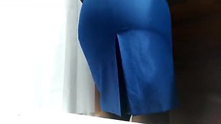 Curvy Mature MILF Shows Big Ass in Mall Fitting Room - Public Nude Amateur Video