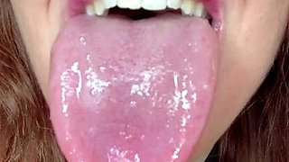 Masturbating amateur cums after solo fun