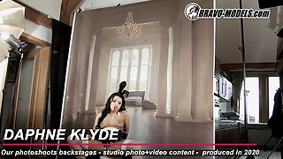 388-Backstage photoshoot Daphne Klyde - Adult