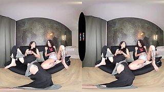 Pornstars Backstage Gets Hot 2 - Sexlikereal