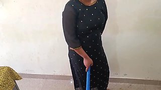 Hot Indian Maid Fucked Hard By House Owner - Desi Homemade Sex