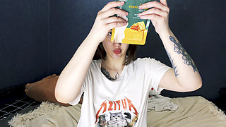 My Evening Routine: I Remove My Makeup and Apply Masks