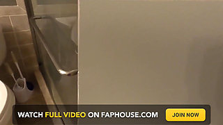 Stepdaughter Caught Watching Stepfather and Sucks His Dick with a Lovely Finish
