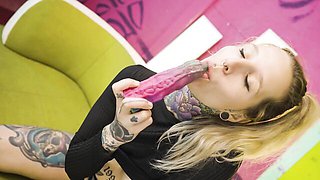 Anuskatzz's tattooed women video by Dirty Dreaz