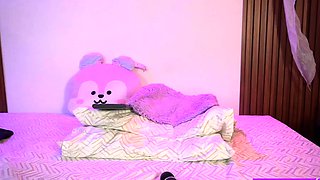Cute blonde amateur webcam teen masturbating
