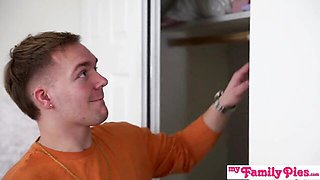 Horny Joshua Lewis and Scarlett Hampton's female orgasm trailer