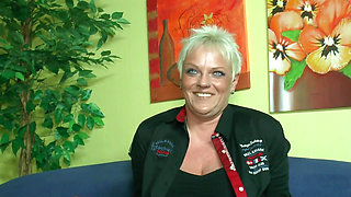 With their pussies spread by sex toys they scream with pleasure - 4