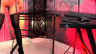 Close up teen wet pussy orgasm