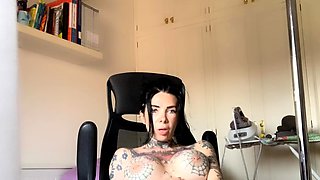 Beautiful wife masturbating show with webcam with toys