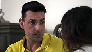 Leana Lovings Cheating With The Neighbor