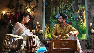 Indian milf acquires her coochie onto A throabing yonker