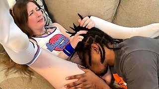 Amateur babe is swallowing big cock wholly