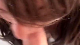 Hot Facial Blowjob in the Shower, a Real Pleasure