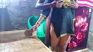 Indian Desi Sexy Video of Fucking Padosi Bhabhi
